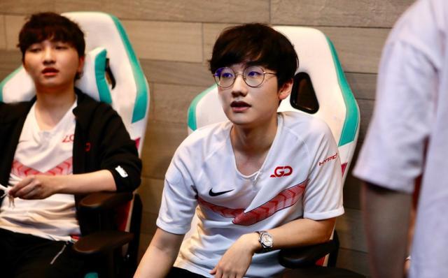 都是球员在 都是球员在