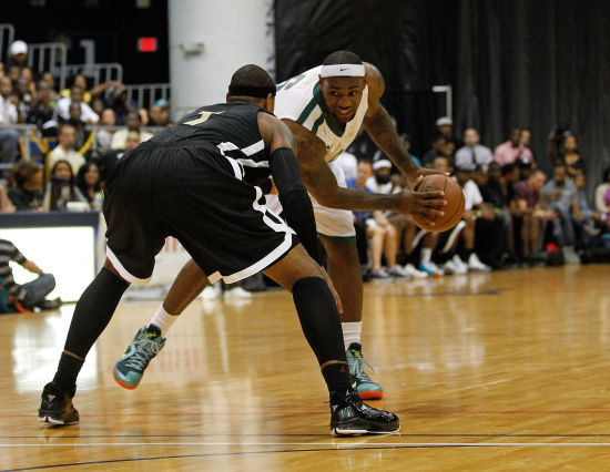 既能吸引球 既能吸引球