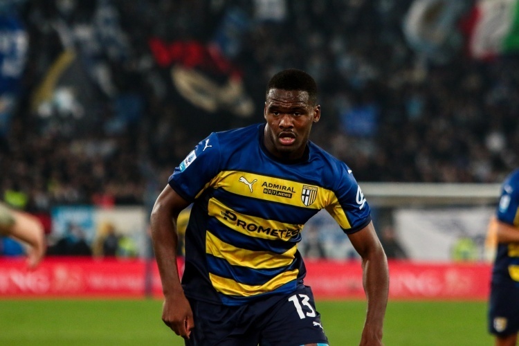 他以自己独 他以自己独